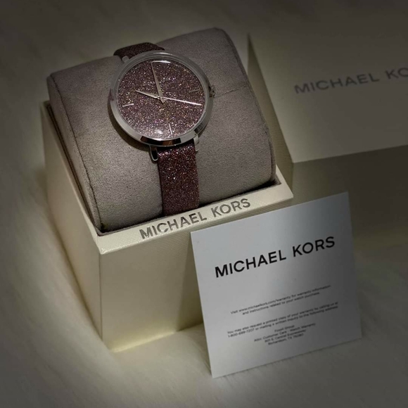 MICHAEL KORS LADIES WATCH - Picture 4 of 5